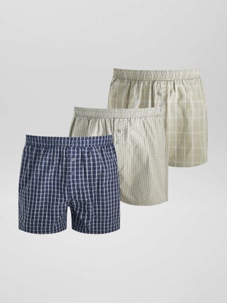 3 boxers