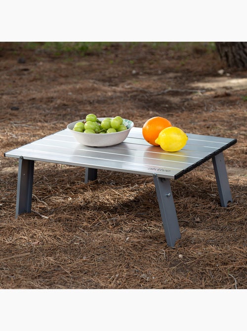 Aktive mesa de acampamento dobrável pequena de alumínio ultraleve de 55x41x20 cm - Kiabi
