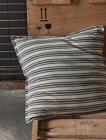Almofada com estampado às riscas