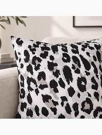 Almofada com estampado de leopardo