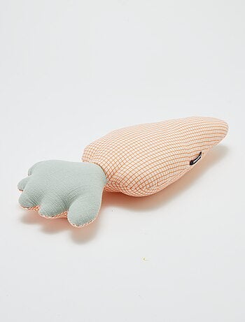 Almofada em forma de frutas e legumes - cenoura