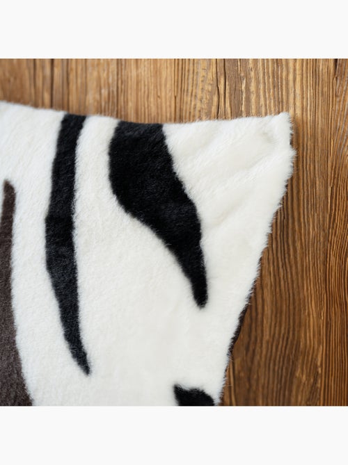 Almofada preenchida com padrão de zebra e parte de trás em veludo - Kiabi