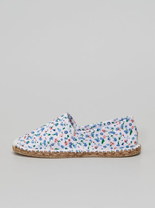 Alpargatas com estampado 'flores' - Kiabi