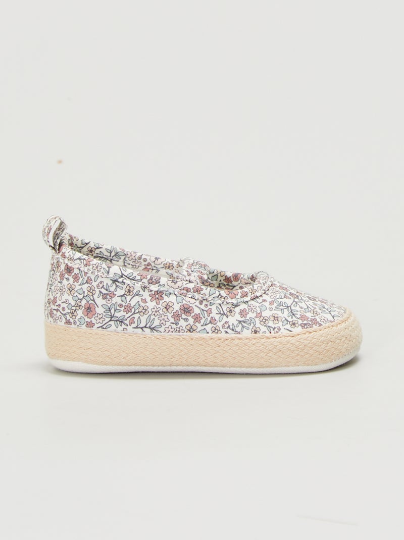 Alpargatas com estampado 'florido' BRANCO - Kiabi