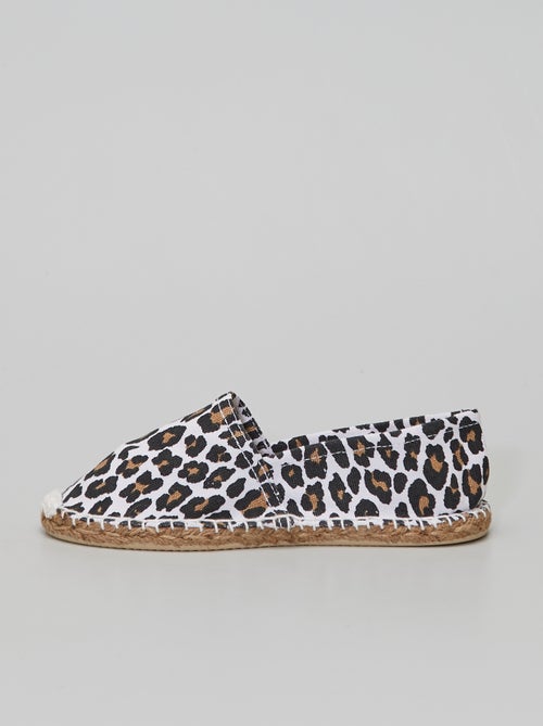 Alpargatas com estampado 'leopardo' - Kiabi