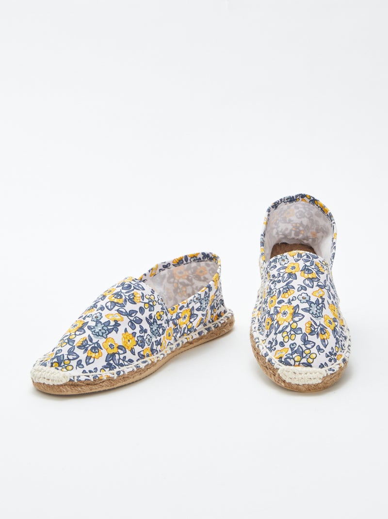 Alpargatas com motivo às flores Azul - Kiabi