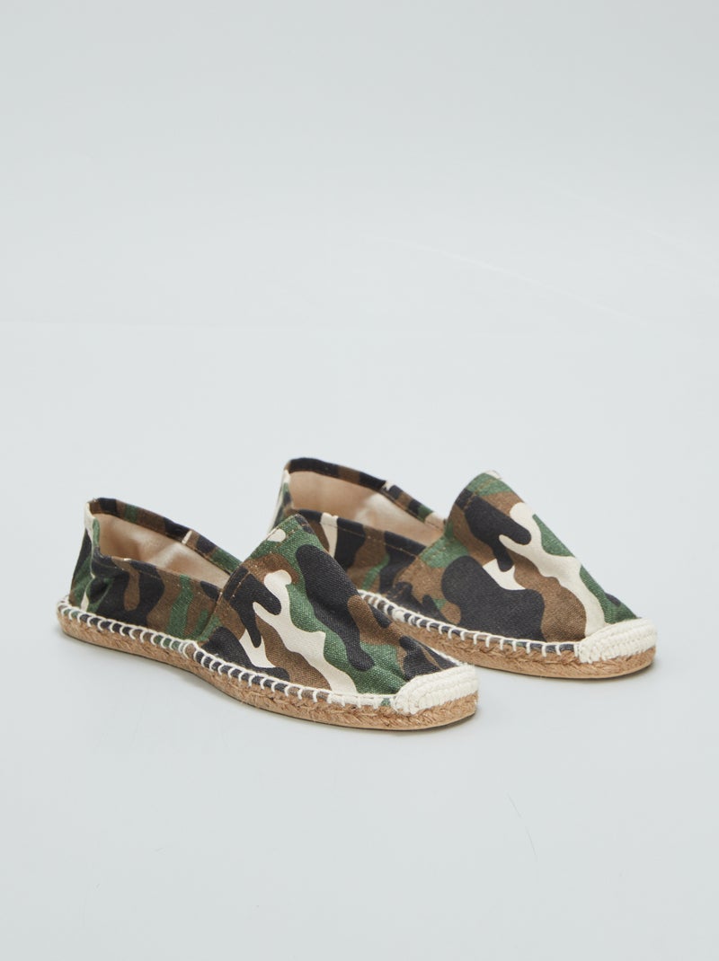 Alpargatas em corda com estampado camuflado BEGE - Kiabi