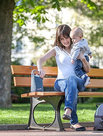 Aquecedor de biberões autónomo