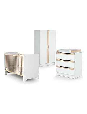 At4 - quarto de bebé com cama, fraldário e roupeiro carrousel de madeira branco e faia
