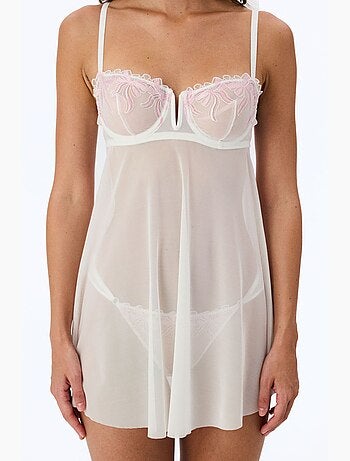 Babydoll com bordado quebrado, com aro e padrão de laços penti