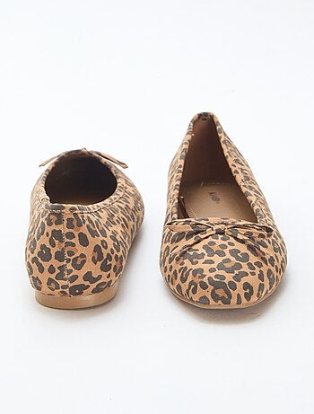 Bailarinas lisas em camurça