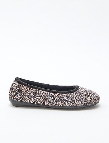 Bailarinas rasas com padrão de leopardo