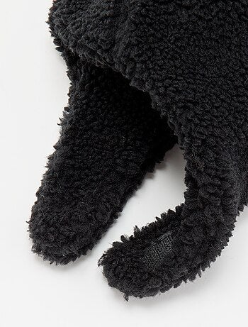 Balaclava com efeito de carneirinho e orelhas divertidas