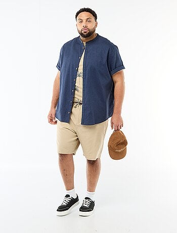 Bermuda chino com abertura abotoada + fecho éclair + cordões de ajuste