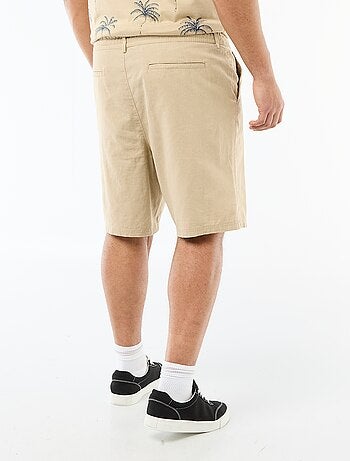 Bermuda chino com abertura abotoada + fecho éclair + cordões de ajuste