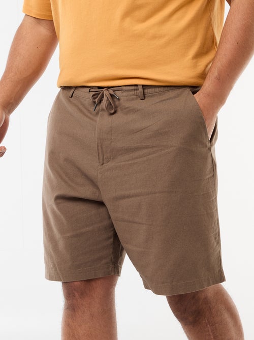 Bermuda chino com abertura abotoada + fecho éclair + cordões de ajuste - Kiabi