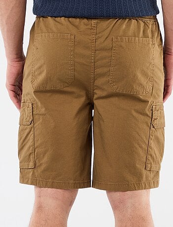 Bermuda chino em popeline com bolsos de aba