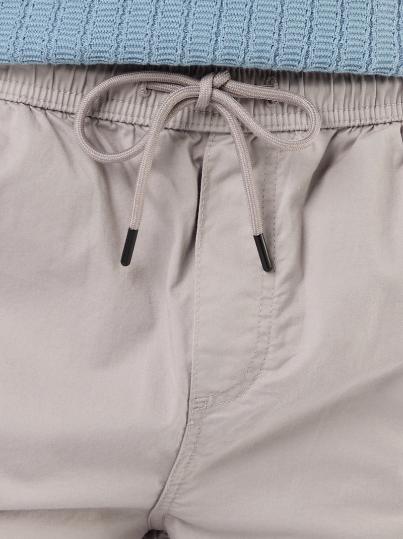 Bermuda chino em popeline com bolsos de aba Cinza - Kiabi