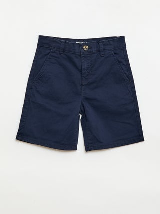 Bermuda chino em sarja