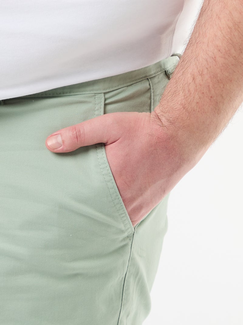 Bermuda chino em sarja Verde - Kiabi