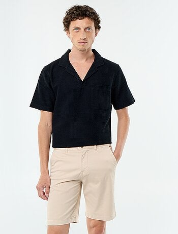 Bermuda chino lisa