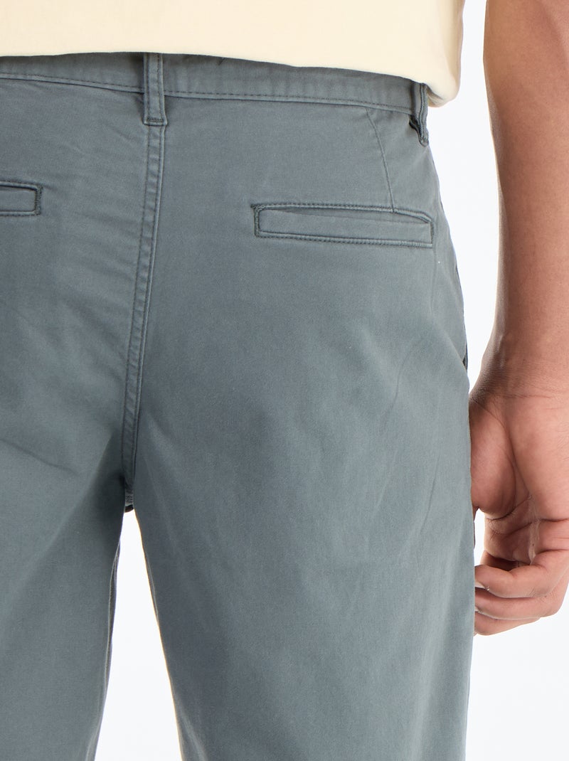 Bermuda chino lisa Verde - Kiabi