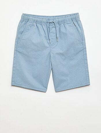 Bermuda chino liso com cordões de ajuste