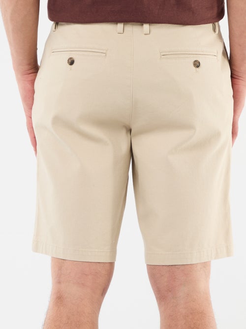 Bermuda chino liso em dobby - Kiabi