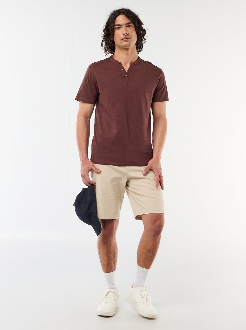 Bermuda chino liso em dobby Bege - Kiabi