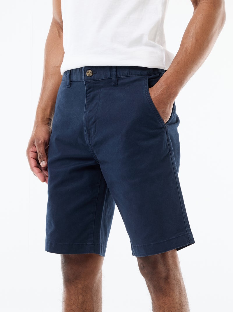 Bermuda chino liso em sarja Azul - Kiabi