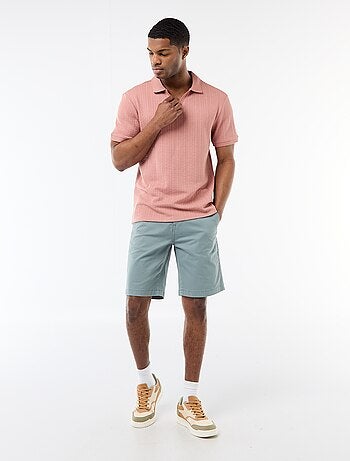 Bermuda chino liso em sarja