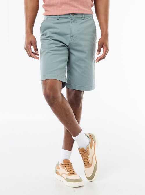 Bermuda chino liso em sarja - Kiabi