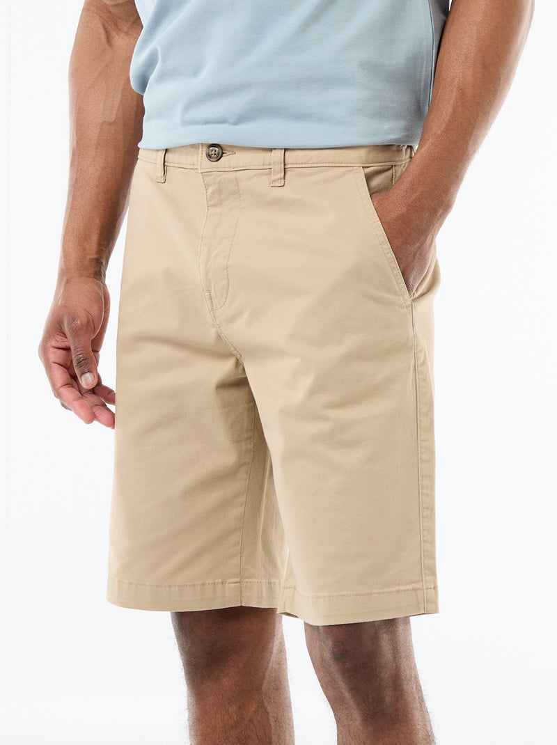 Bermuda chino liso em sarja Bege - Kiabi
