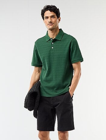 Bermuda chino liso em sarja