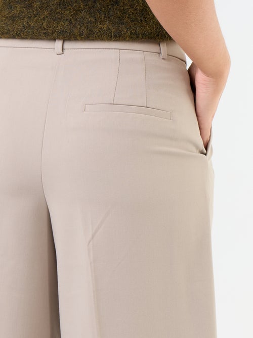 Bermuda comprida estilo chino - Kiabi Bermuda comprida estilo chino - Kiabi