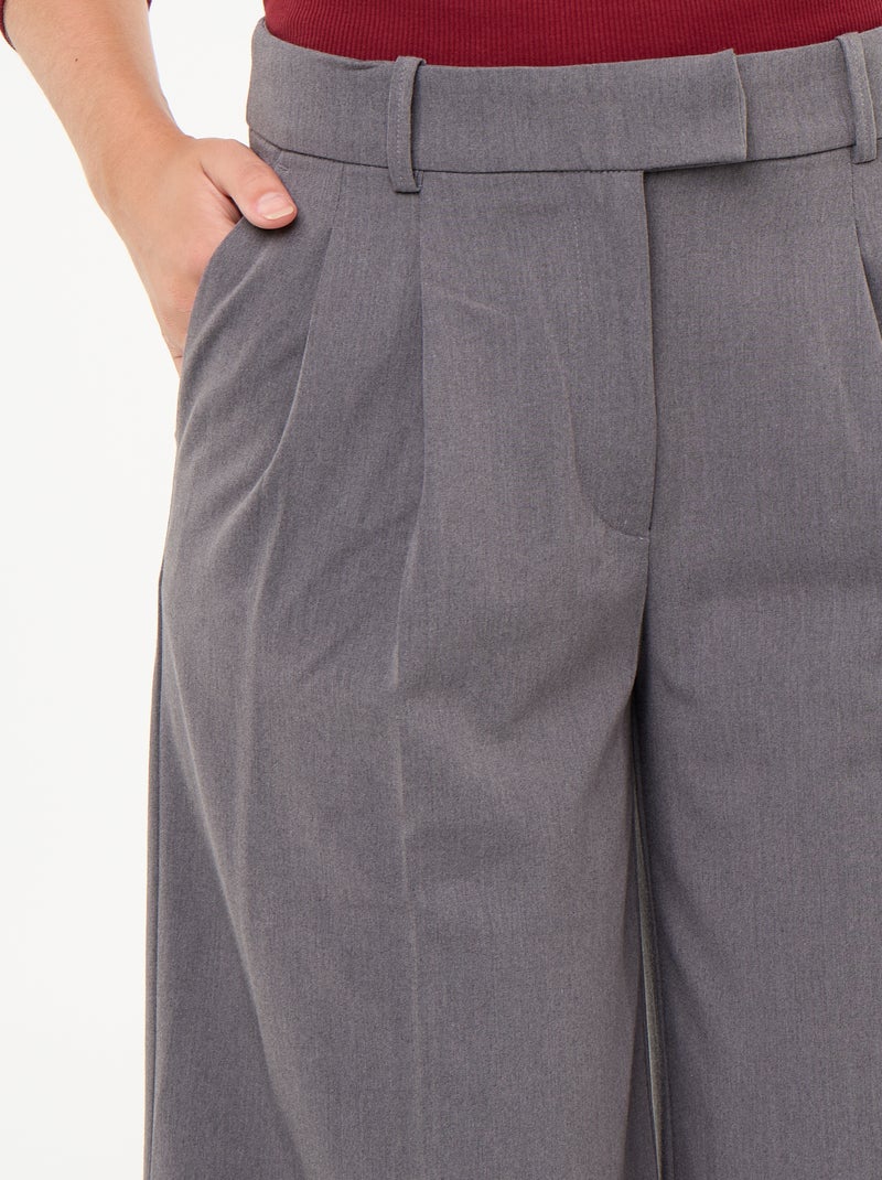 Bermuda comprida estilo chino Cinza - Kiabi