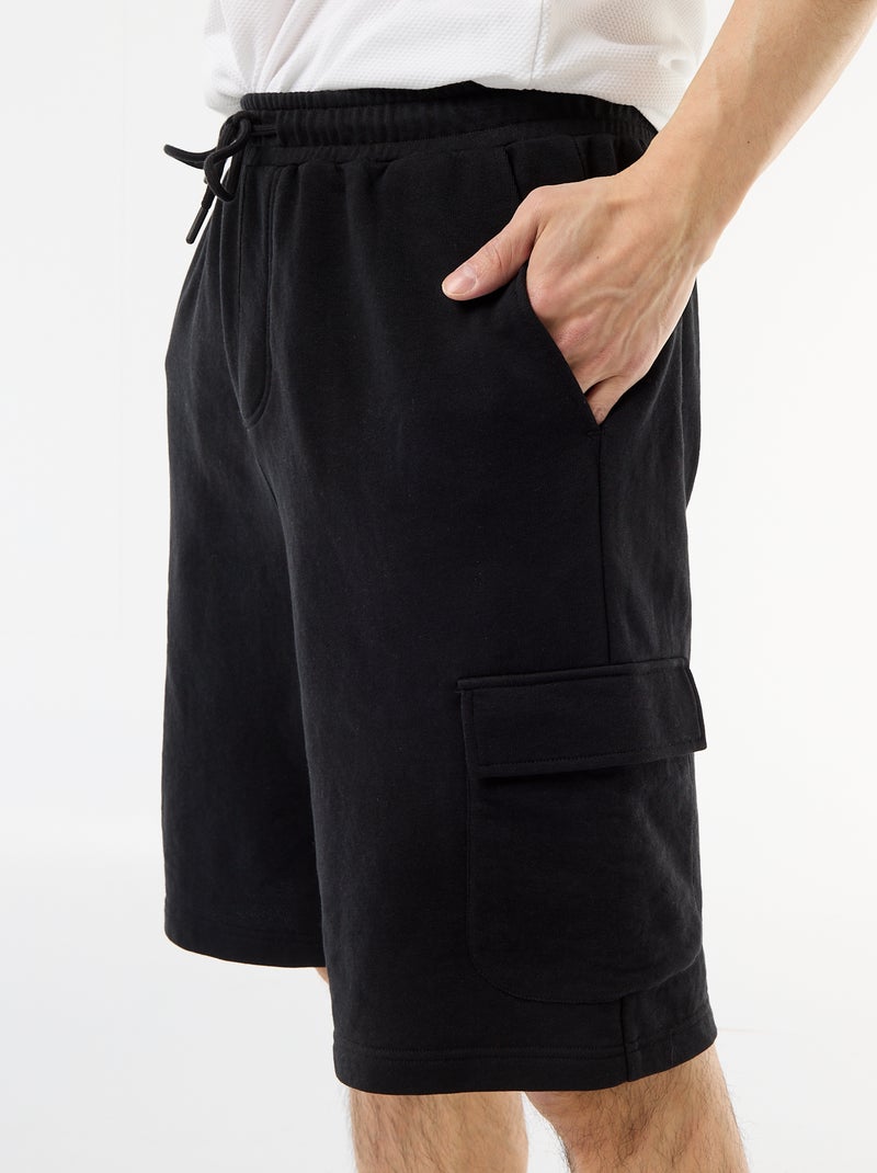 Bermuda em moletom leve com bolsos com aba Preto - Kiabi