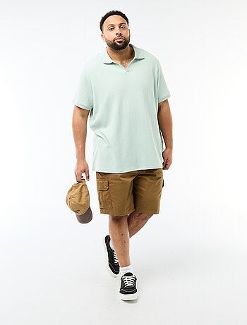 Bermuda em sarja com multibolsos