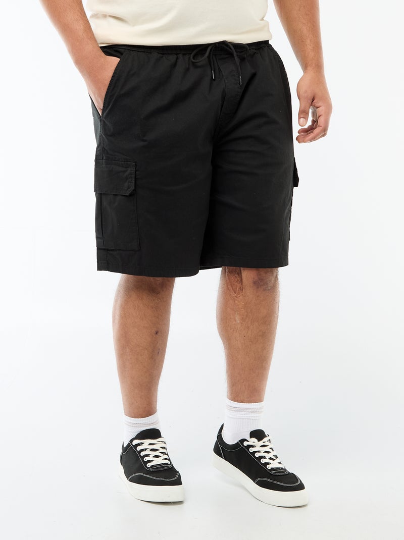 Bermuda em sarja com multibolsos Preto - Kiabi
