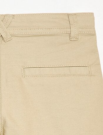 Bermuda leve efeito linho em oxford