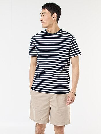 Bermuda liso em algodão e linho