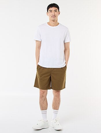 Bermuda liso em algodão e linho