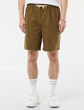 Bermuda liso em algodão e linho