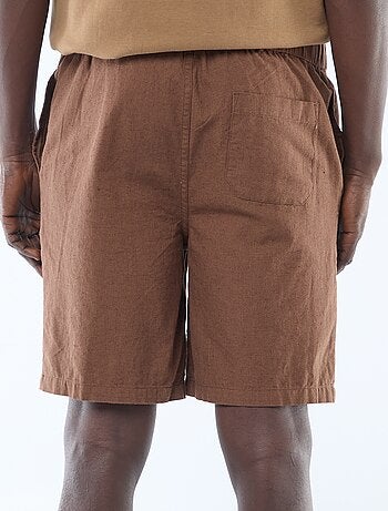 Bermuda liso em linho misturado
