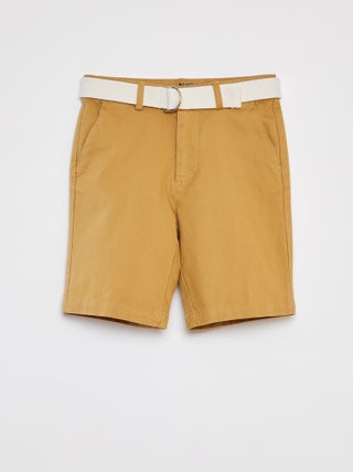 Bermudas chino com corte slim em malha piqué + cinto