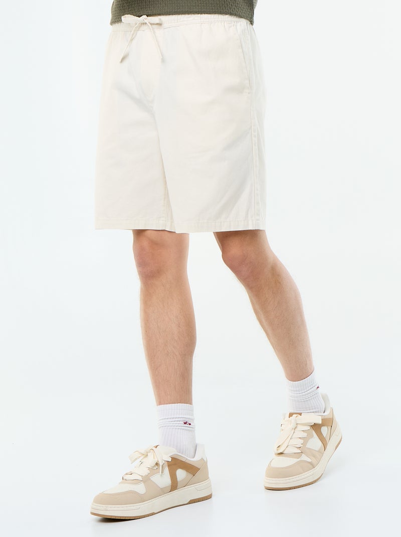 Bermudas chino em sarja Branco - Kiabi