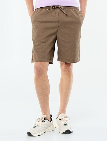Bermudas chino em sarja