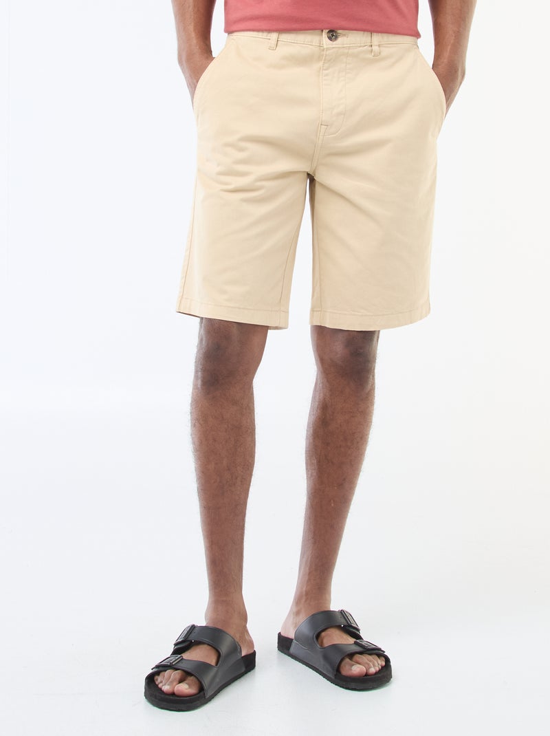 Bermudas chino em sarja lisa Branco - Kiabi