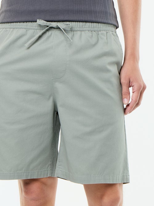 Bermudas chino em sarja - Kiabi