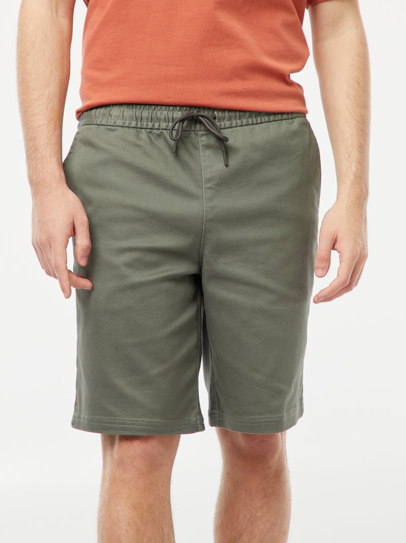 Bermudas chiques de corte direito VERDE - Kiabi